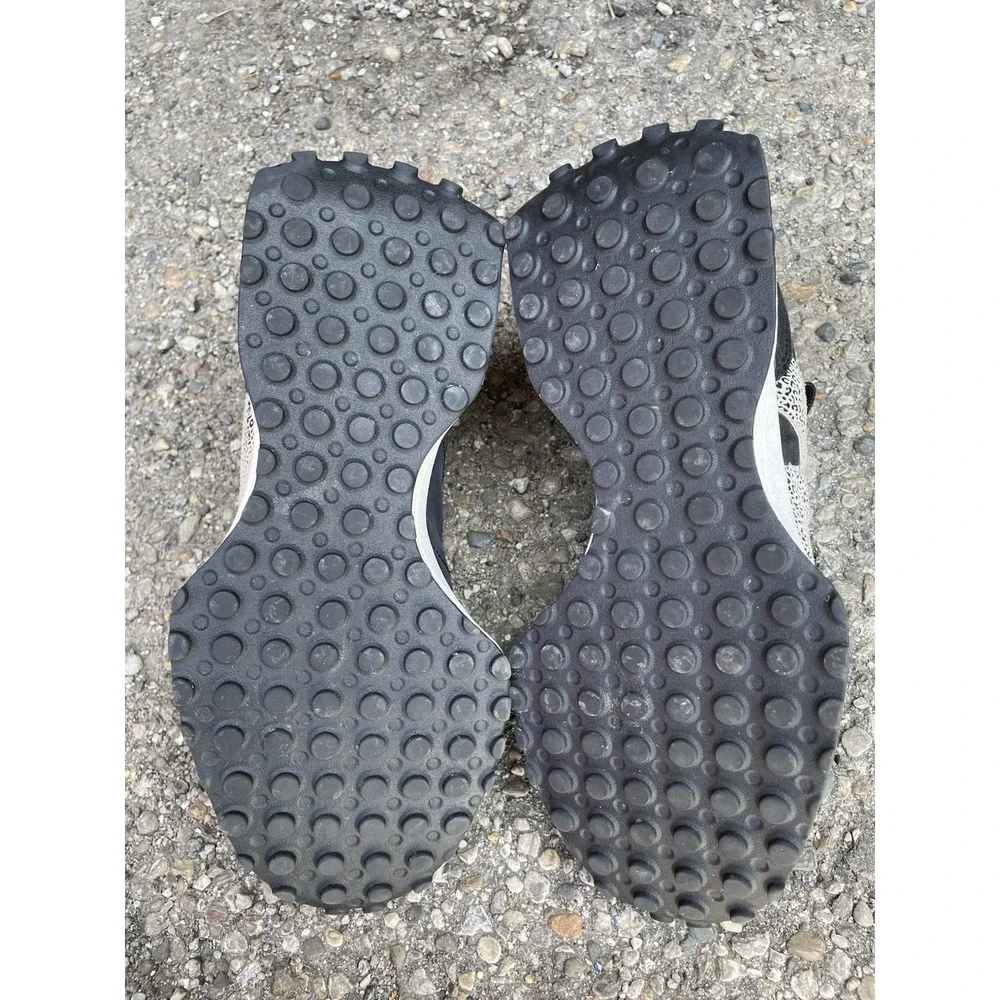 New Balance Women's 327 'Black Leopard' Casual Athletic Shoes Sz  10.5 - Picture 9 of 16